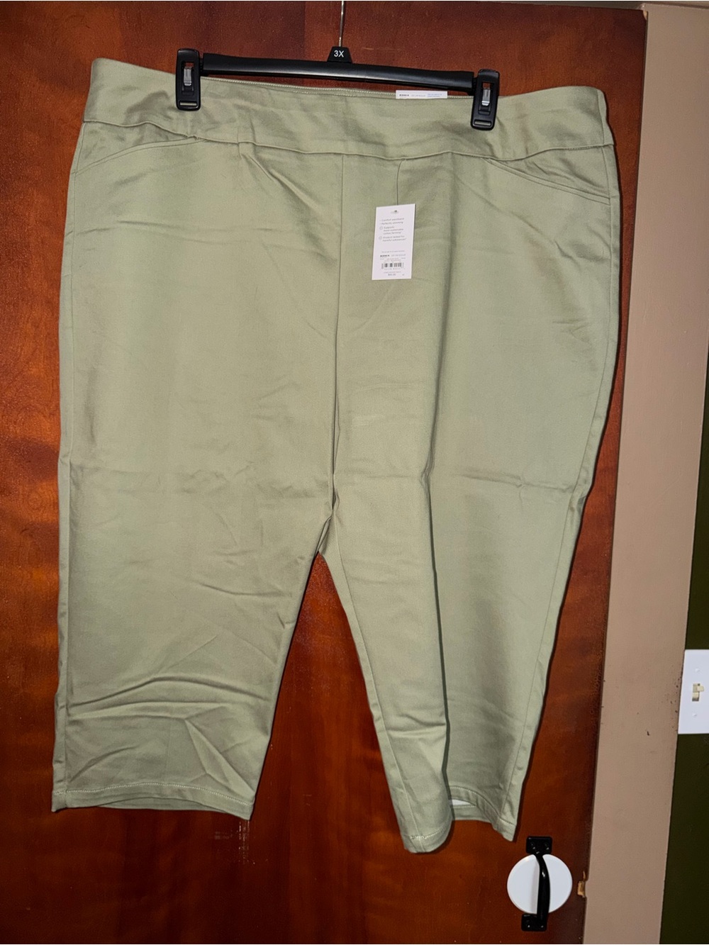 croft & barrow Sage Green Pull-On Capri slacks